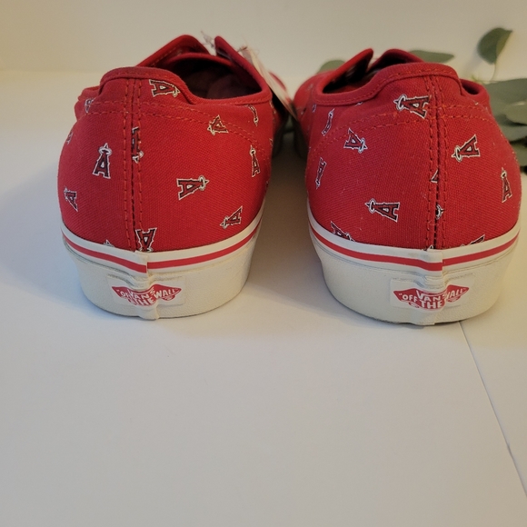 Vans off the wall Anaheim Angels Red sneakers Men's size 13 - Picture 6 of 9